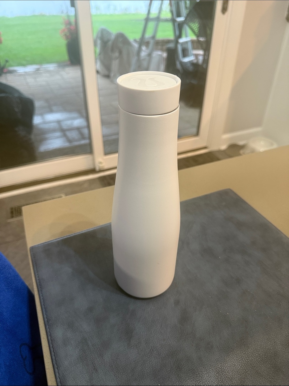 White Insulated Water Bottle - Lululemon